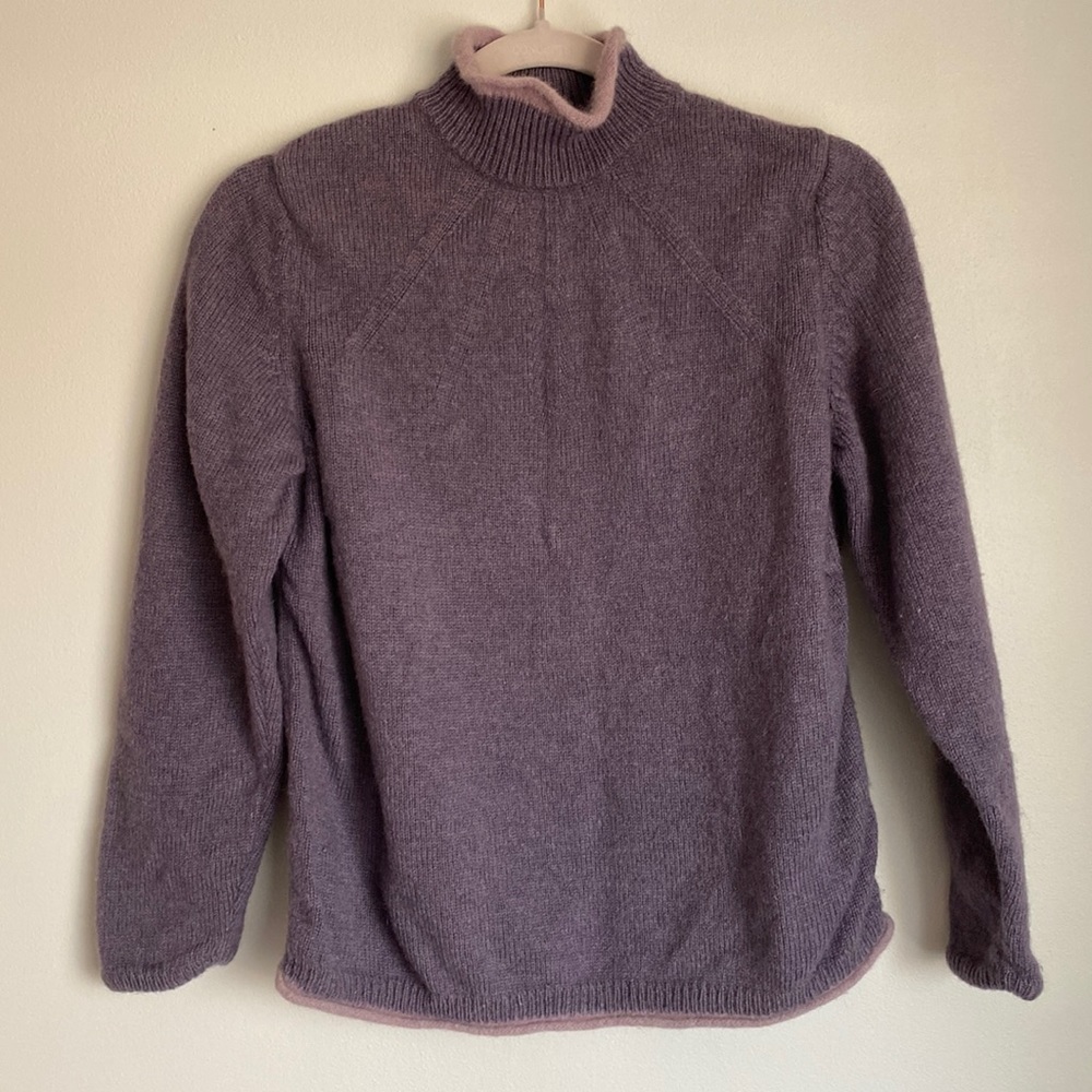 💜Woolrich plum/purple 100% wool ladies sweater size large.